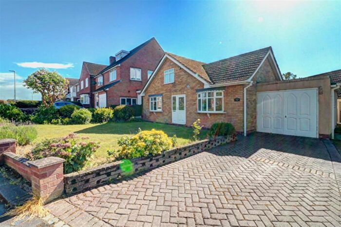 2 Bedroom Bungalow For Sale In Montfort Road, Coleshill, B46