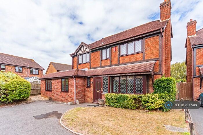 8 Bedroom Detached House To Rent In Charlotte Close, Poole, BH12