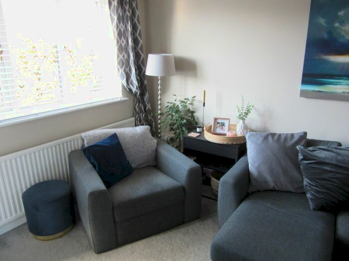 3 Bedroom Semi-Detached House To Rent In Dunston Drive, Lowestoft, NR32