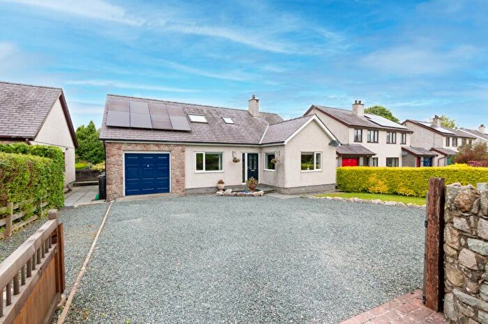2 Bedroom Bungalow For Sale In Craig Y Pandy, Tregarth, Gwynedd, LL57