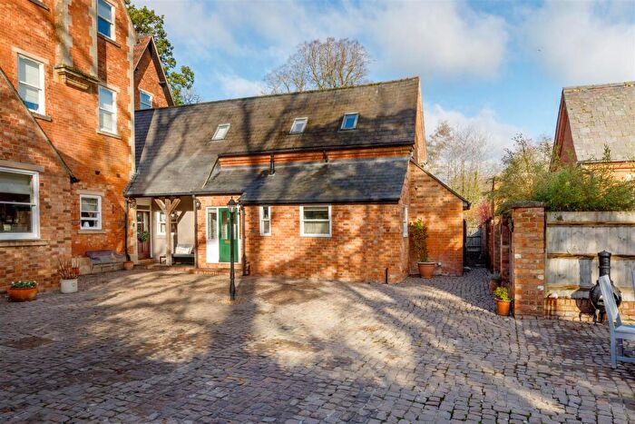 2 Bedroom Semi-Detached House For Sale In Eathorpe Park, Eathorpe, Leamington Spa, CV33