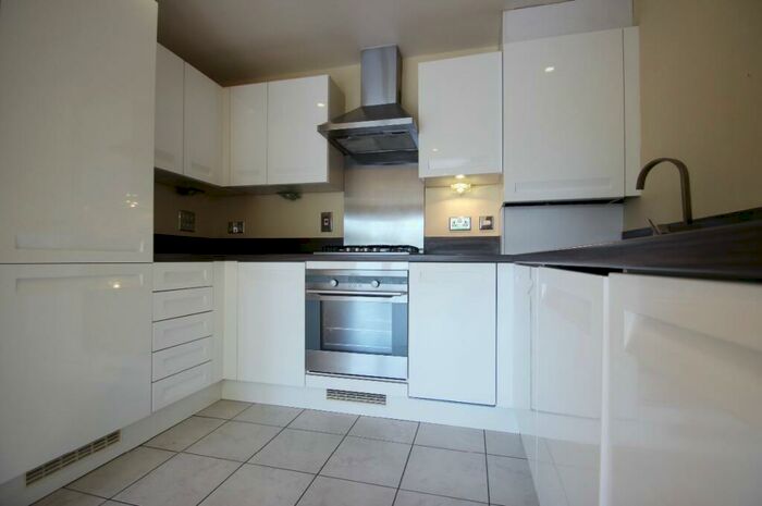 2 Bedroom Apartment To Rent In Newcroft House, Croydon, CR0