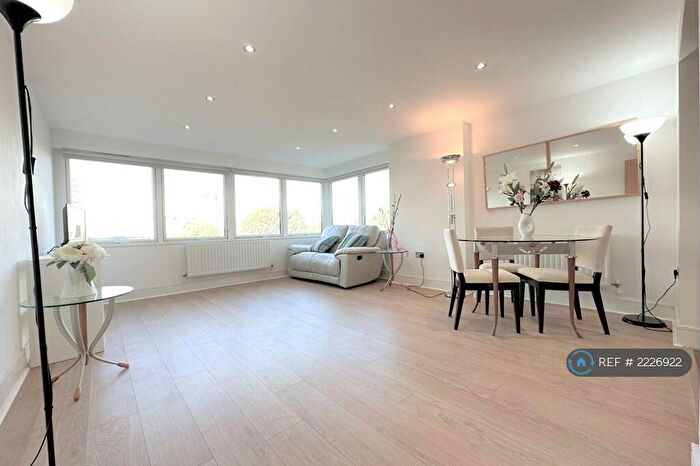 1 Bedroom Flat To Rent In Canary Wharf, Canary Wharf, E14