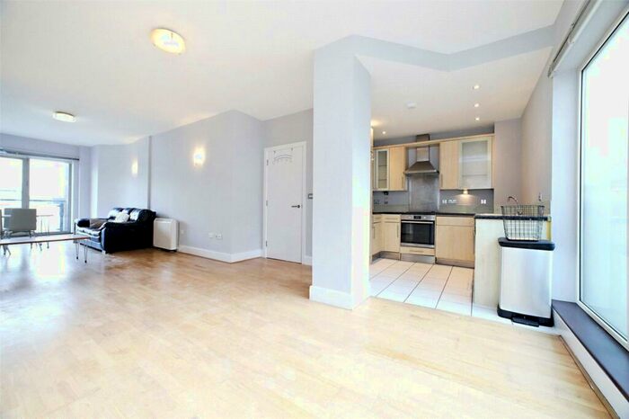 2 Bedroom Apartment To Rent In Artichoke Hill, London, E1W