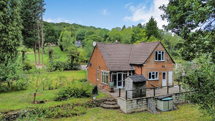 3 Bedroom Detached Bungalow For Sale In Hardwick Wood, Wingerworth, Chesterfield, S42