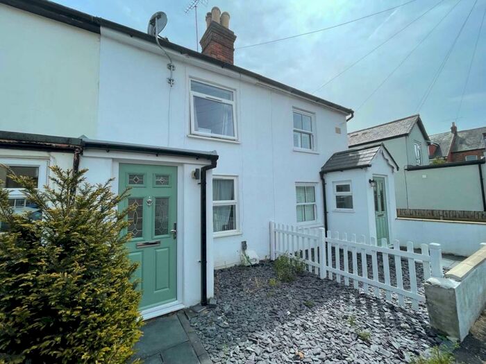 2 Bedroom Terraced House To Rent In Somerset Road, North Camp, Farnborough, GU14