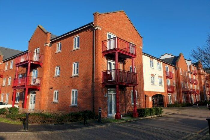 2 Bedroom Flat To Rent In Barnshaw House, Aylesbury HP21