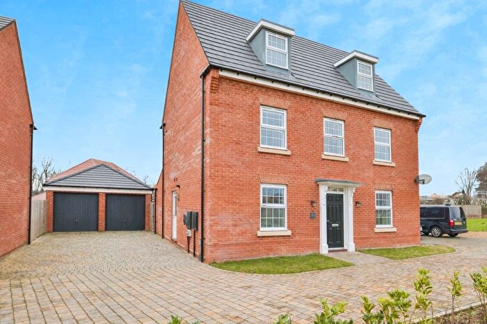 5 Bedroom Detached House For Sale In Sinderby Lane, Nunthorpe, Middlesbrough, TS7