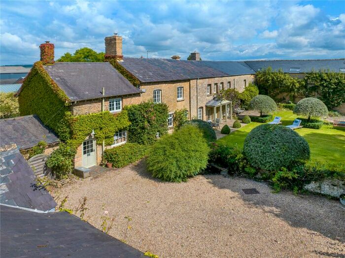 7 Bedroom Semi-Detached House For Sale In Kingham, Chipping Norton, Oxfordshire, OX7