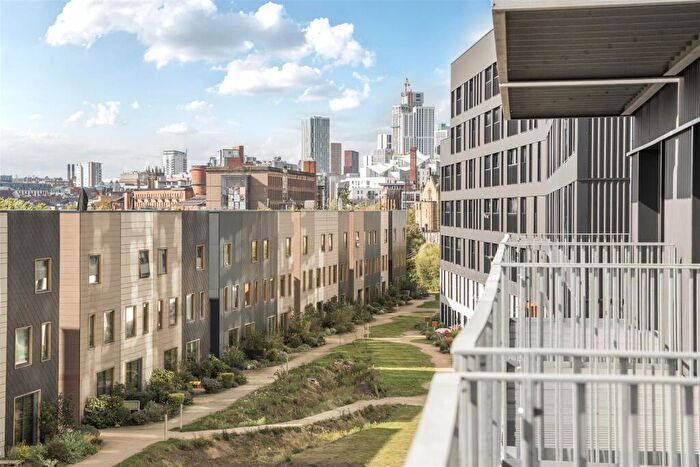 1 Bedroom Apartment To Rent In District Lofts, Climate Innovation District, LS9