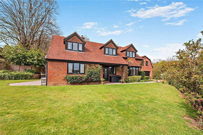 4 Bedroom Detached House For Sale In Oxford Road, Donnington, Newbury, Berkshire, RG14