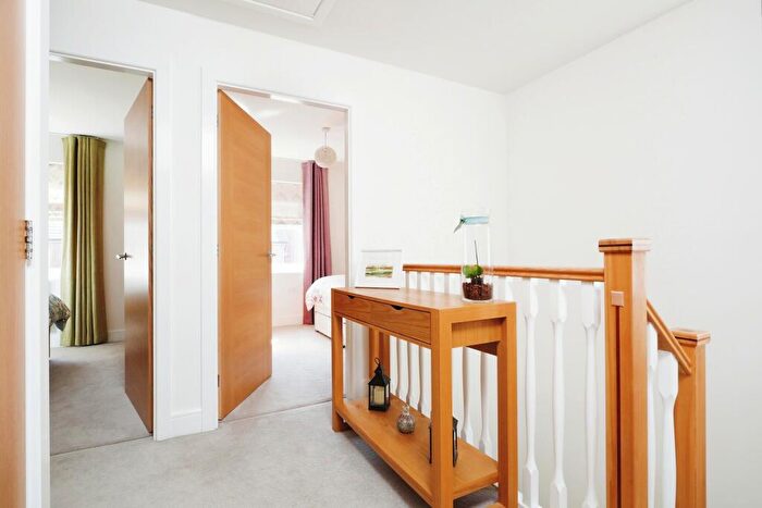 3 Bedroom Detached House For Sale In Heartwood Close, Wollaton, Nottinghamshire, NG8