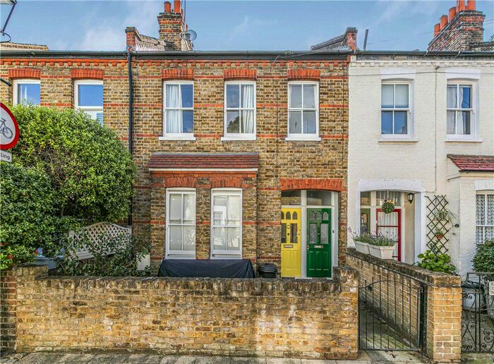 2 Bedroom Maisonette To Rent In Quill Lane, Putney, SW15