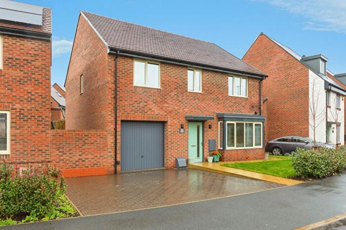4 Bedroom Detached House For Sale In Purssell Road, Weston Turville, Aylesbury, HP22
