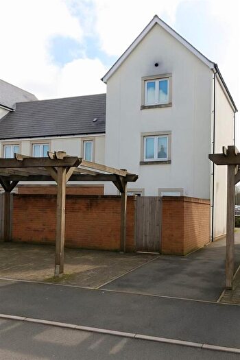 4 Bedroom Terraced House For Sale In The Slipway, Trowbridge, BA14