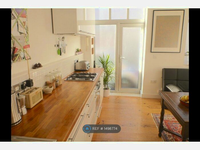 1 Bedroom Flat To Rent In Bradbury Mews, London, N16