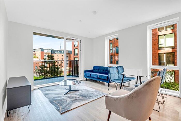 2 Bedroom Apartment To Rent In The Fazeley, Snowhill Wharf, B4
