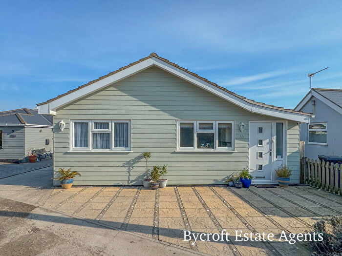 3 Bedroom Detached Bungalow For Sale In California Crescent, California, NR29
