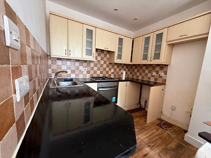 3 Bedroom Detached House To Rent In Cameron Road, Croydon, CR0