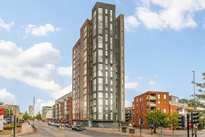 2 Bedroom Flat For Sale In Zenith Close, London, NW9