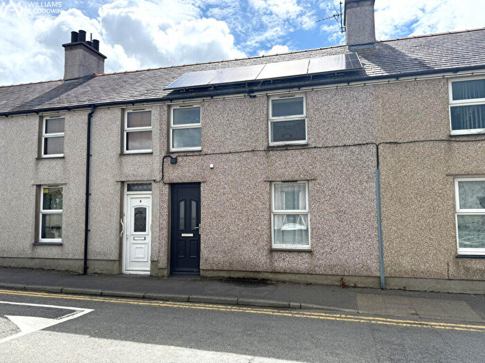 2 Bedroom Terraced House For Sale In Crown Street, Gwalchmai, Anglesey, LL65