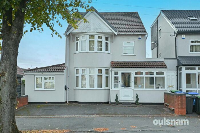 3 Bedroom Link Detached House For Sale In Ernest Road, Smethwick, West Midlands, B67