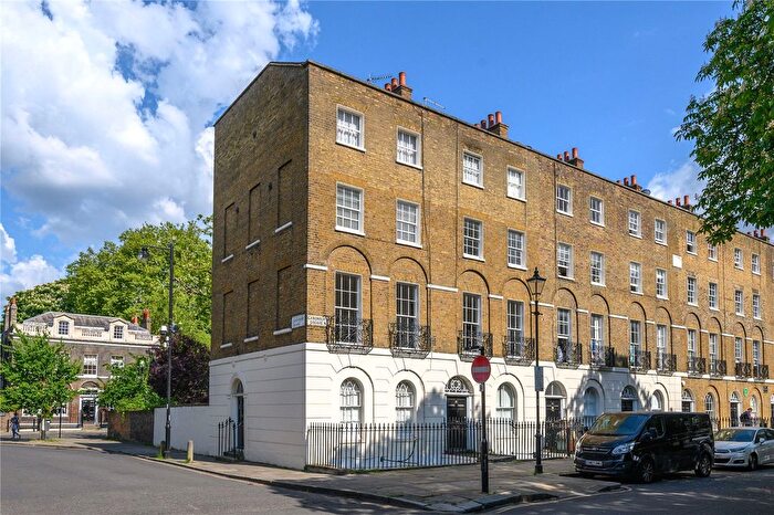 2 Bedroom Flat For Sale In Canonbury Square, London, N1