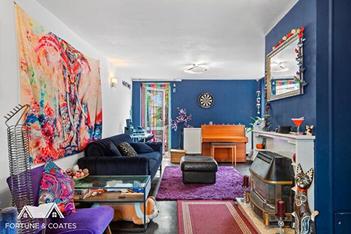 3 Bedroom Terraced House For Sale In Woodcroft, Harlow, CM18