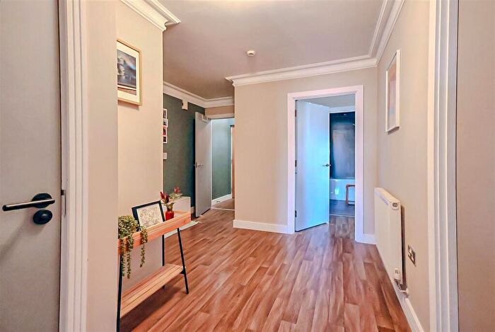 2 Bedroom Apartment For Sale In The Pinnacle, Cottage Terrace, Nottingham, NG1