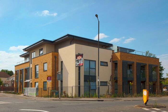 2 Bedroom Flat To Rent In Harrow Lane, Maidenhead, SL6