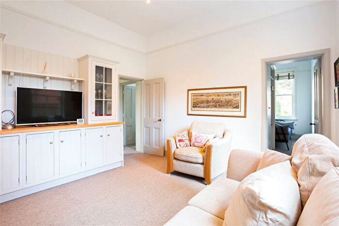 2 Bedroom Flat To Rent In Staverton Road, Oxford, OX2