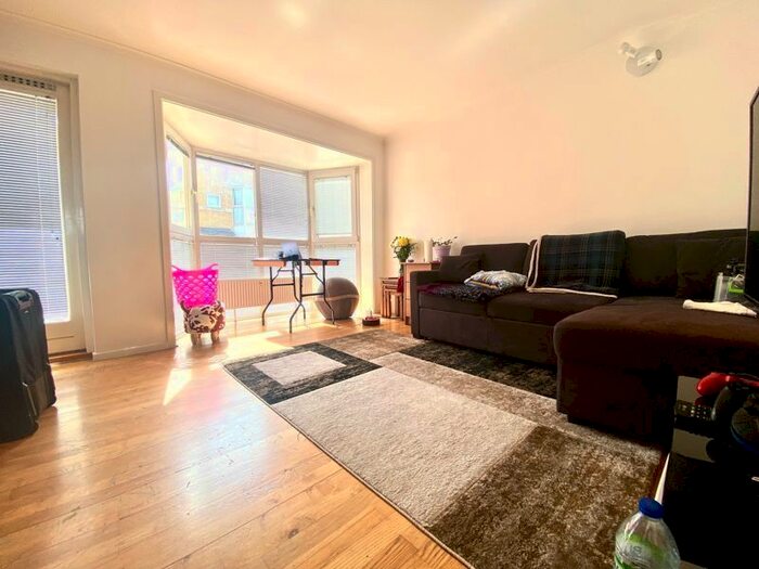 4 Bedroom Property To Rent In Royal Court, Surrey Quays, SE16