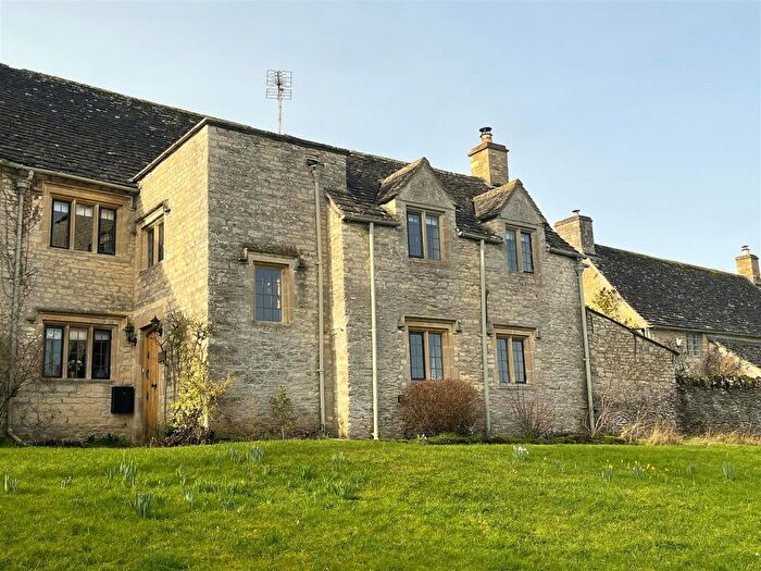 3 Bedroom Semi-Detached House For Sale In Shilton, Oxfordshire, OX18