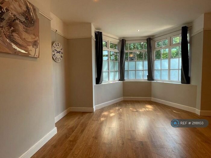 1 Bedroom Flat To Rent In Porthill, Newcastle U Lyme, ST5