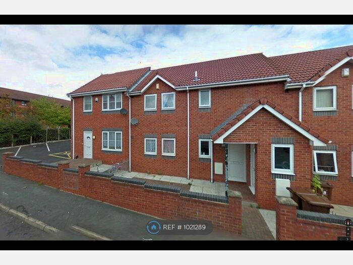 2 Bedroom Flat To Rent In Legh Street, Golborne, Warrington, WA3