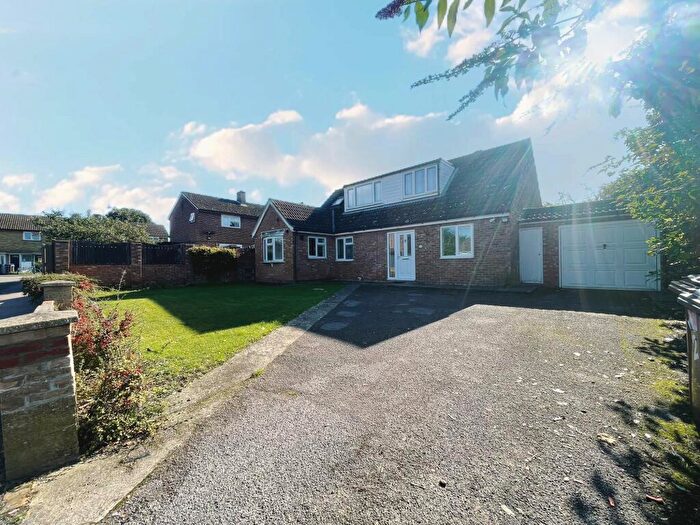 4 Bedroom Chalet To Rent In Garden Close, Royston, SG8