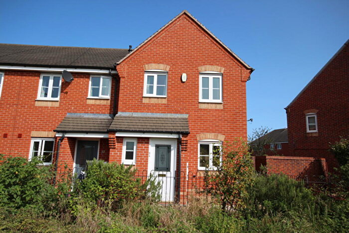 3 Bedroom House To Rent In Eden Close, Hilton, DE65