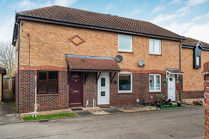 2 Bedroom Terraced House For Sale In Welland Avenue, Didcot, Oxfordshire, OX11