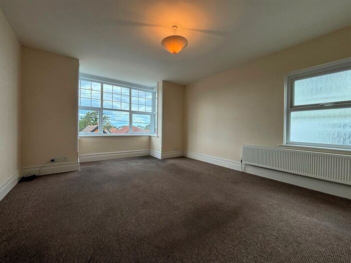 1 Bedroom Flat To Rent In Flat, The Pines, Totland. Isle Of Wight, PO39