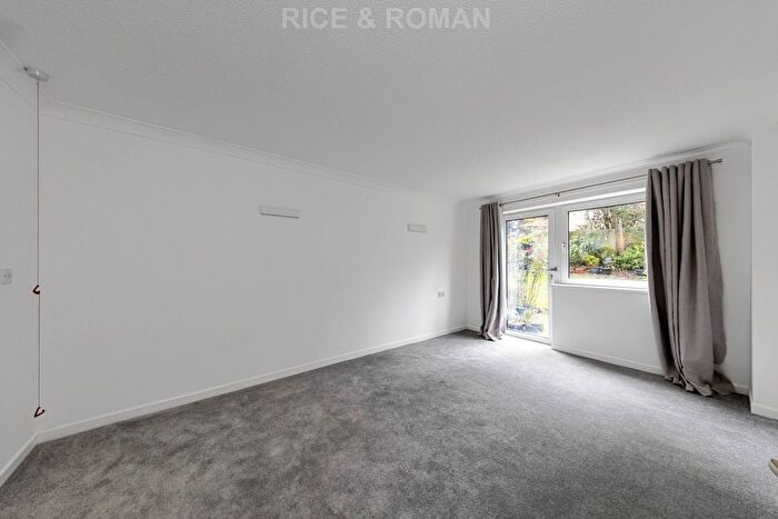 1 Bedroom Flat To Rent In Homebeech House, Mount Hermon Road, GU22