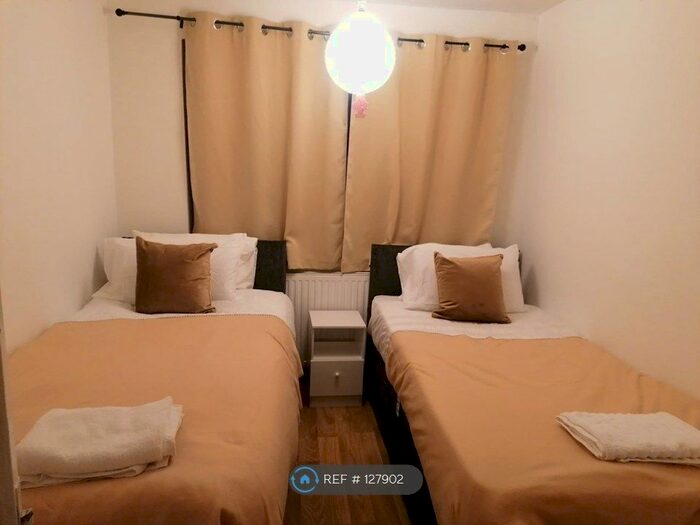 3 Bedroom Detached House To Rent In Christchurch Road, Tilbury, RM18