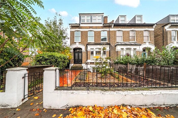 1 Bedroom Flat For Sale In Queens Drive, Finsbury Park, London, N4