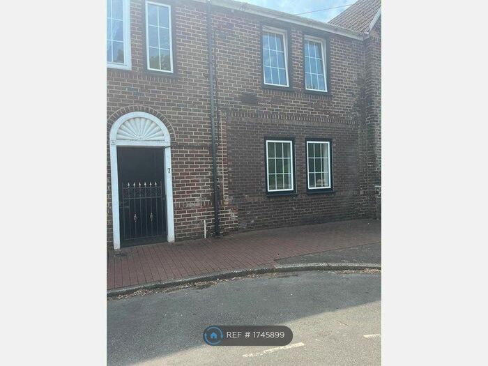 3 Bedroom Terraced House To Rent In Chain Walk, Glynneath, Neath, SA11