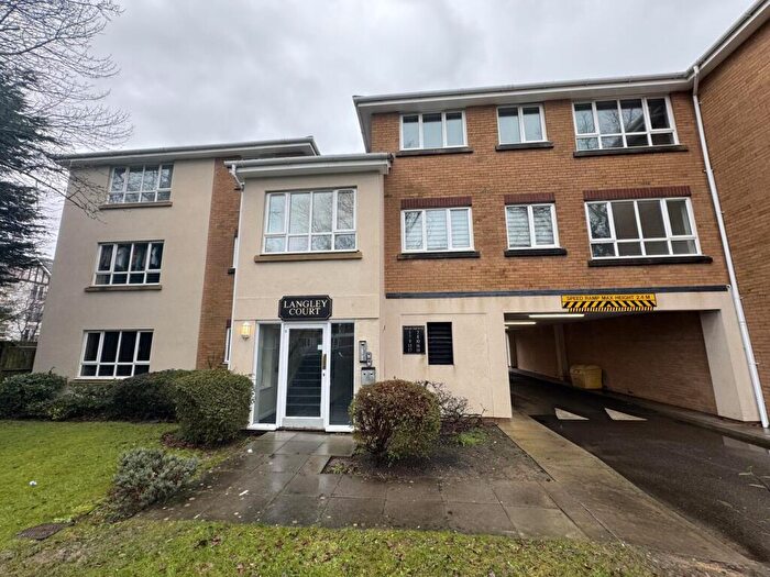 2 Bedroom Apartment To Rent In Langley Court, Three Bridges, Crawley, RH10
