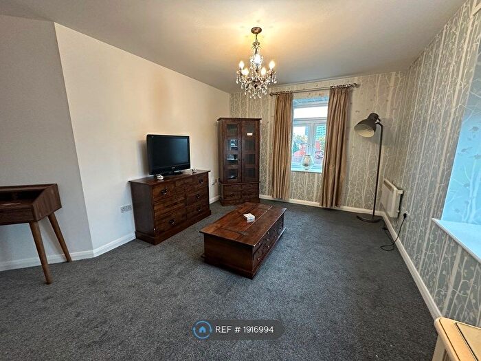 2 Bedroom Flat To Rent In Cooper Street, Stockport, SK1