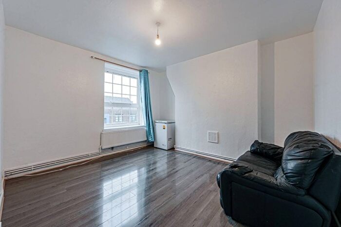 3 Bedroom Flat For Sale In Haddo House, Greenwich, London, SE10