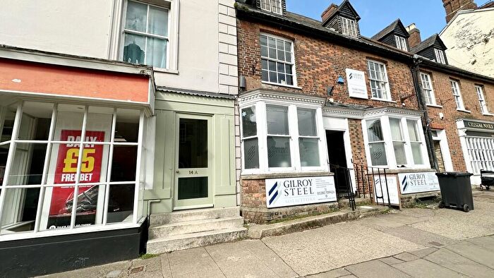 2 Bedroom Flat To Rent In Market Place, Brackley, NN13