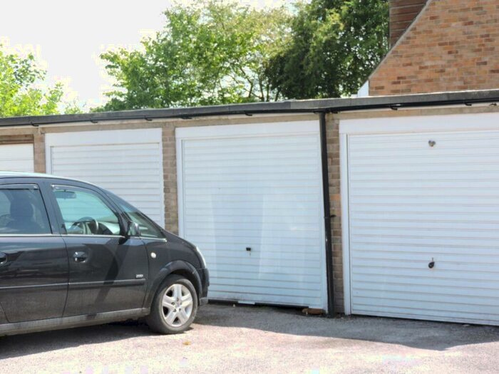 Garage / Parking To Rent In Appleton Court, Beeston, NG9