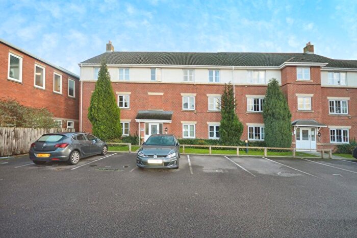 2 Bedroom Apartment To Rent In Spinner Croft, Chesterfield, Derbyshire, S40