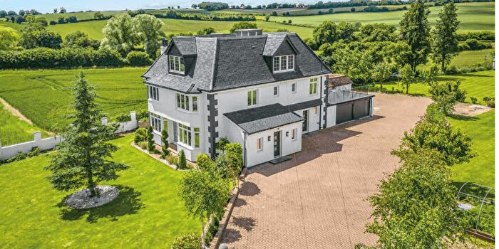 7 Bedroom Detached House For Sale In St Albans Road, SG4